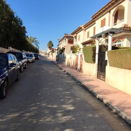 La Casa De La Palmera Apartment ตอร์เรเวียคา ภายนอก รูปภาพ
