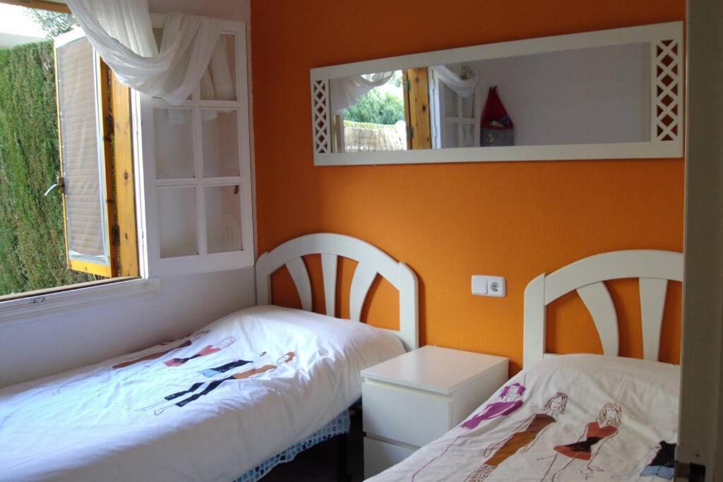 La Casa De La Palmera Apartment ตอร์เรเวียคา ภายนอก รูปภาพ
